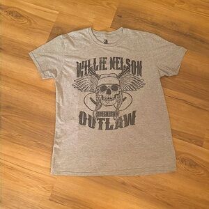 WILLIE NELSON OUTLAW TEE